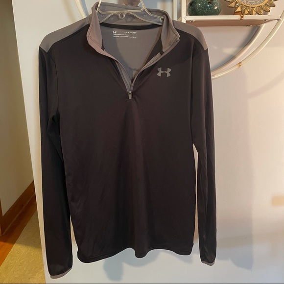 Under Armour Other - Under Armour XL Heat Gear Youth Extra Loose